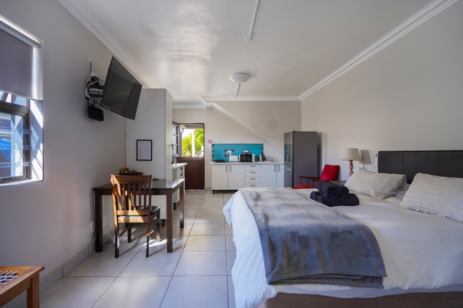 8 Bedroom Property for Sale in Melkbosstrand Central Western Cape